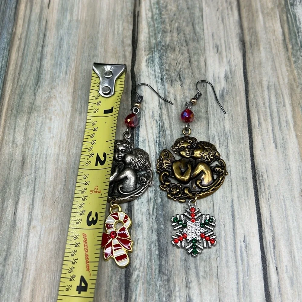 ⭐️Adorned Crown Jewelry assemblage Christmas angel asymmetrical earrings - Picture 4 of 6